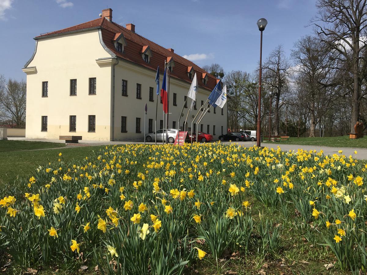 Zámek Havířov Hotel Exterior foto